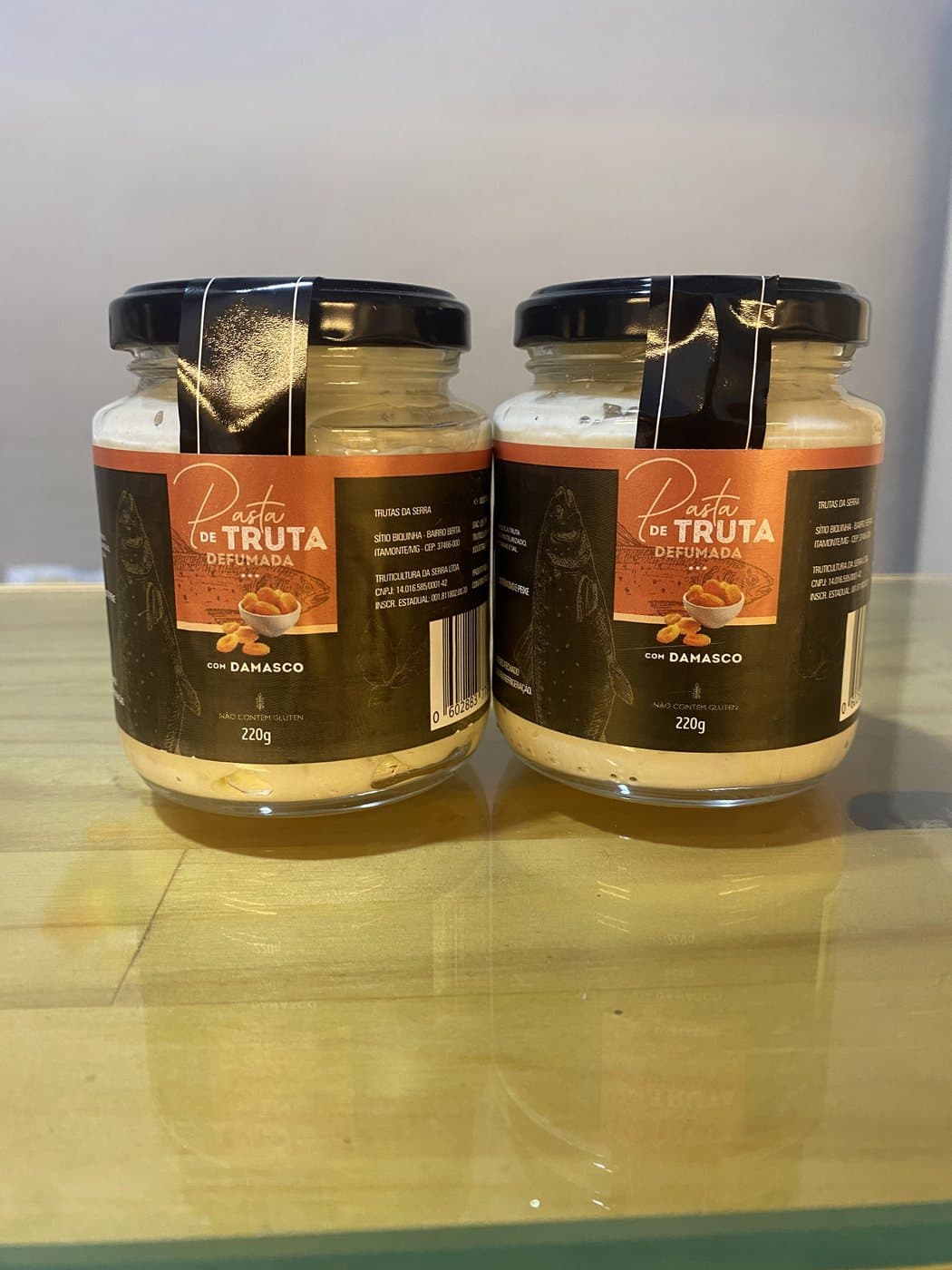 Pasta de Truta Defumada · Com Damasco